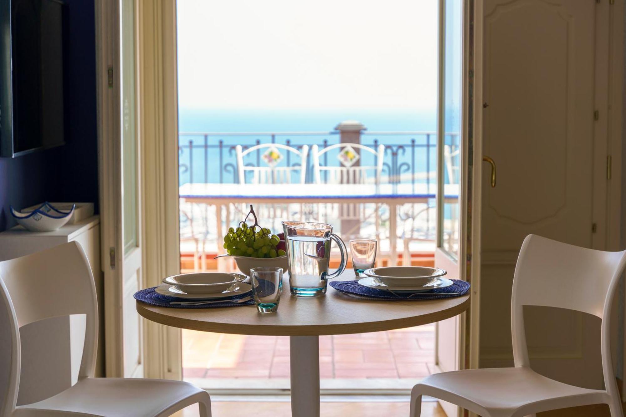 Suite Aphrodite - Exclusive Flat Salerno Eksteriør bilde