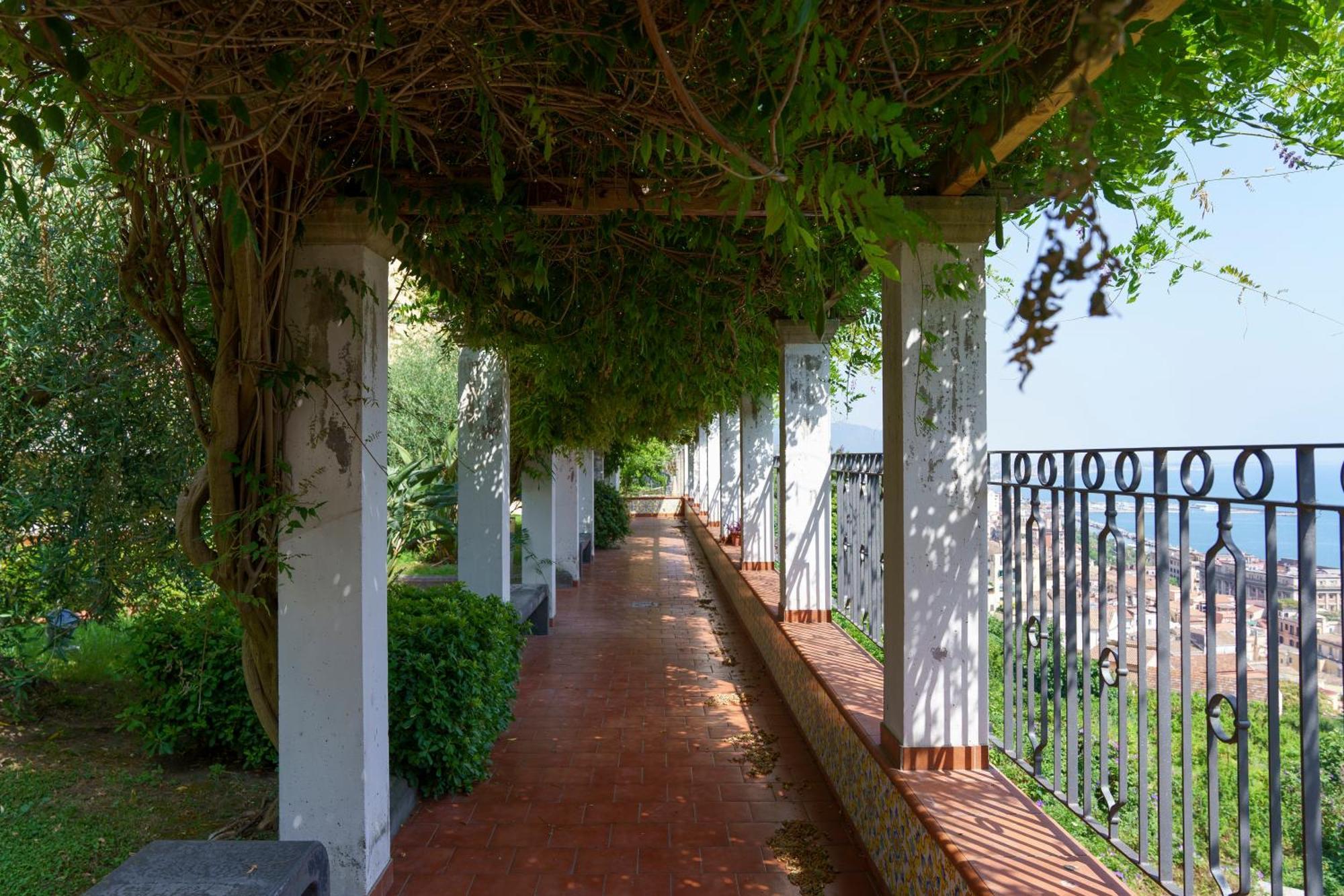 Suite Aphrodite - Exclusive Flat Salerno Eksteriør bilde